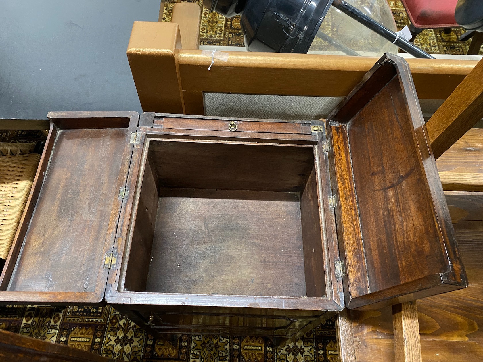A George III mahogany enclosed washstand, width 40cm, depth 40cm, height 84cm